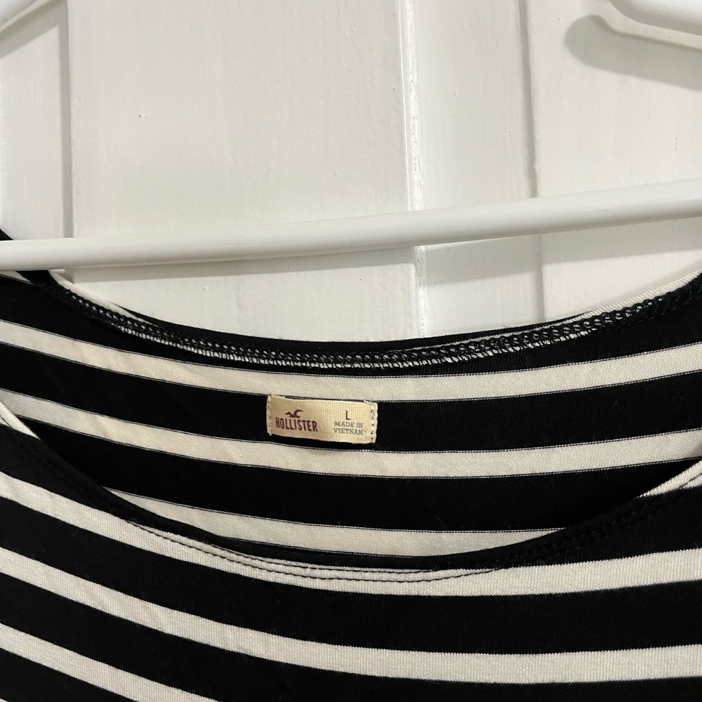 Hollister black and white short sleeve dress - Picture 2 of 2